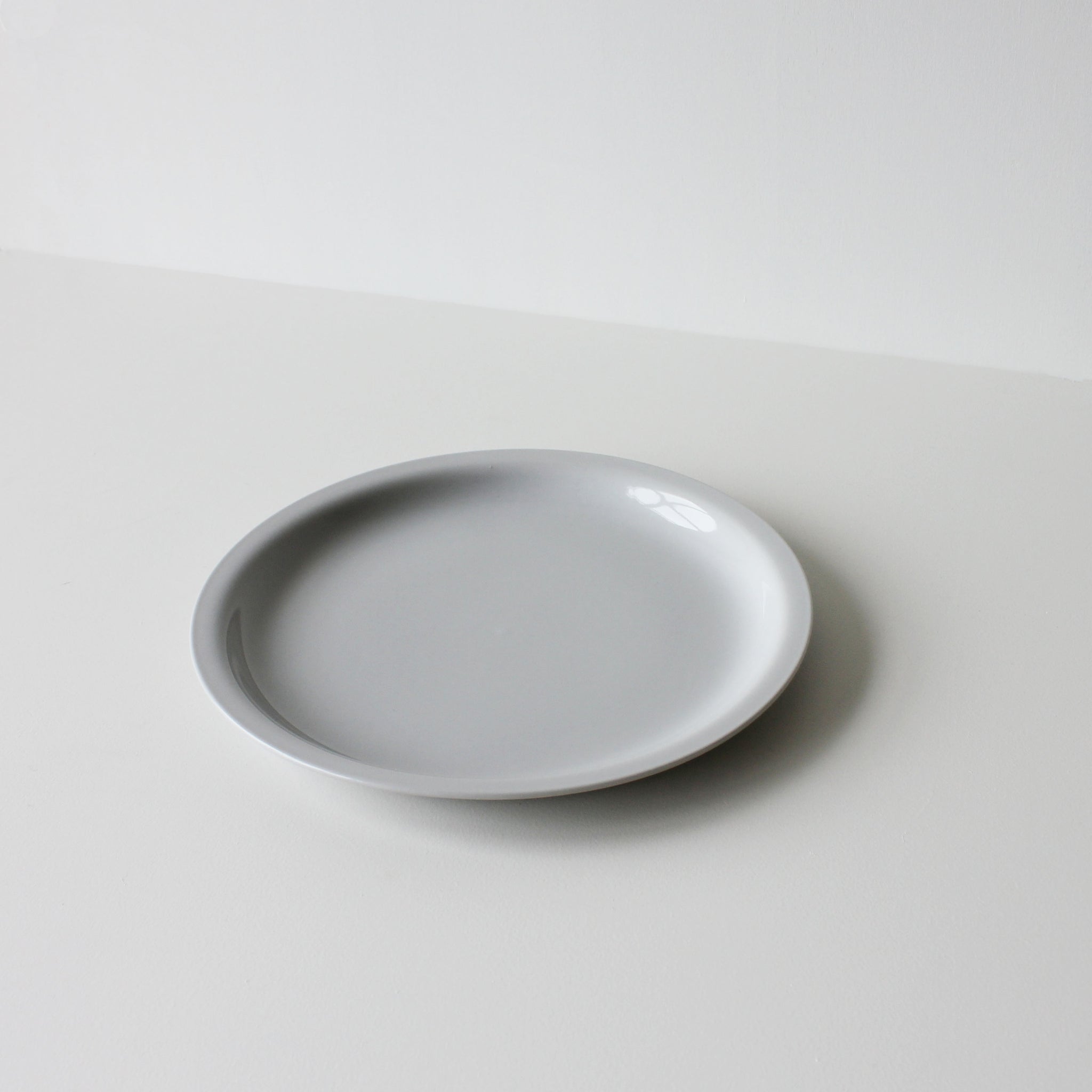 Soft Flat Dinner Plate by Cecilie Manz